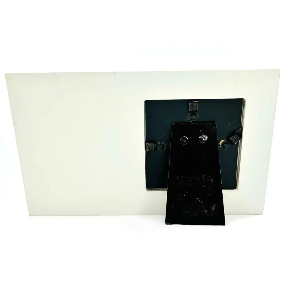Malden MOM Frame 